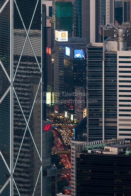 110706-2700 <i>Hong Kong</i>