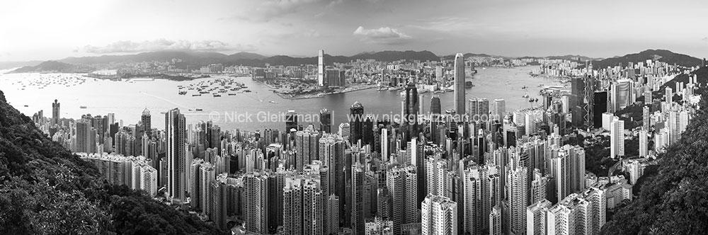 110707-2835-44-BW <i>Victoria Harbour #4 B&W</i>