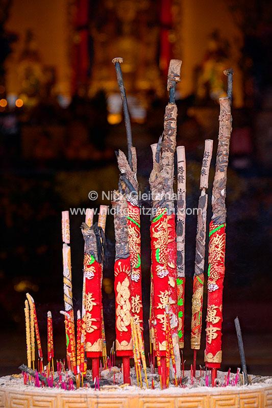 120202-5992-93 <i>Peng Chau</i>