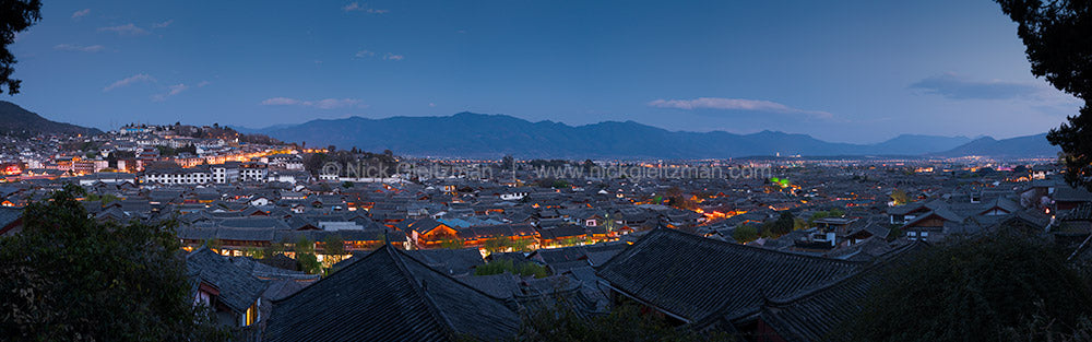 130315-6493-500 <i>Dayan Old Town #1</i>