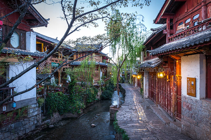 130321-7072 <i>Dayan Old Town</i>