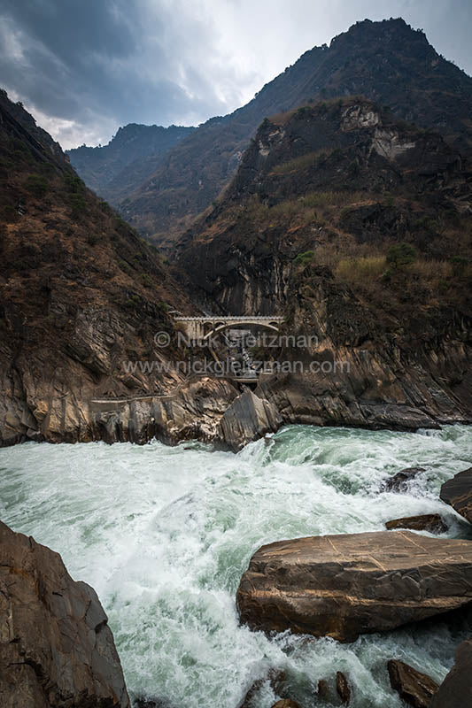 130322-7318 <i>Tiger Leaping Gorge</i>