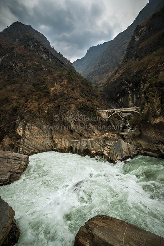130322-7320 <i>Tiger Leaping Gorge</i>