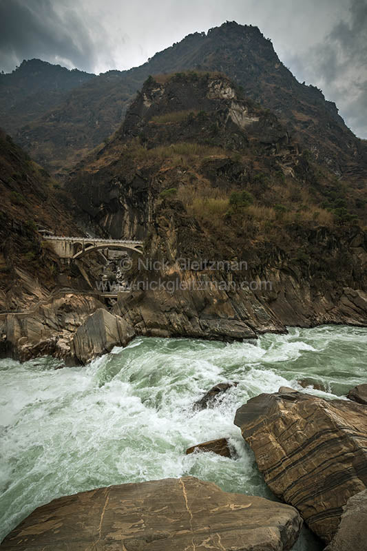130322-7321 <i>Tiger Leaping Gorge</i>