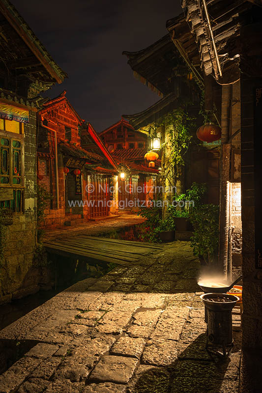 130330-8640 <i>Dayan Old Town</i>