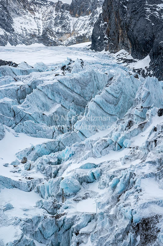 130401-9171 <i>Yulong (Jade Dragon) Snow Mountain</i>