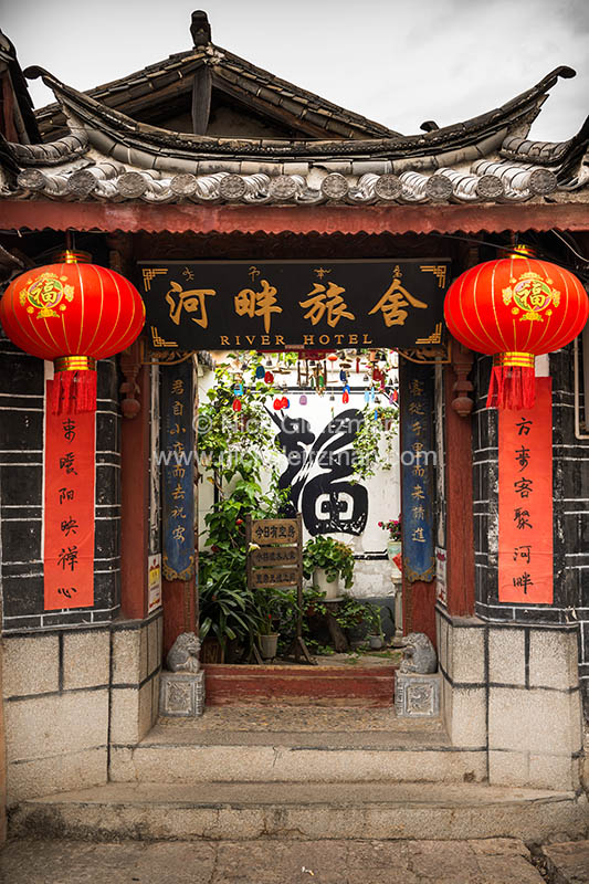 130402-9523 <i>Dayan Old Town</i>