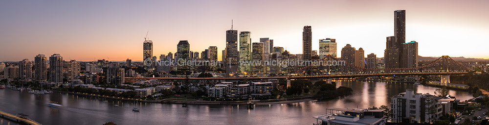 160628-1748-58 <i>Brisbane Dusk #1</i>